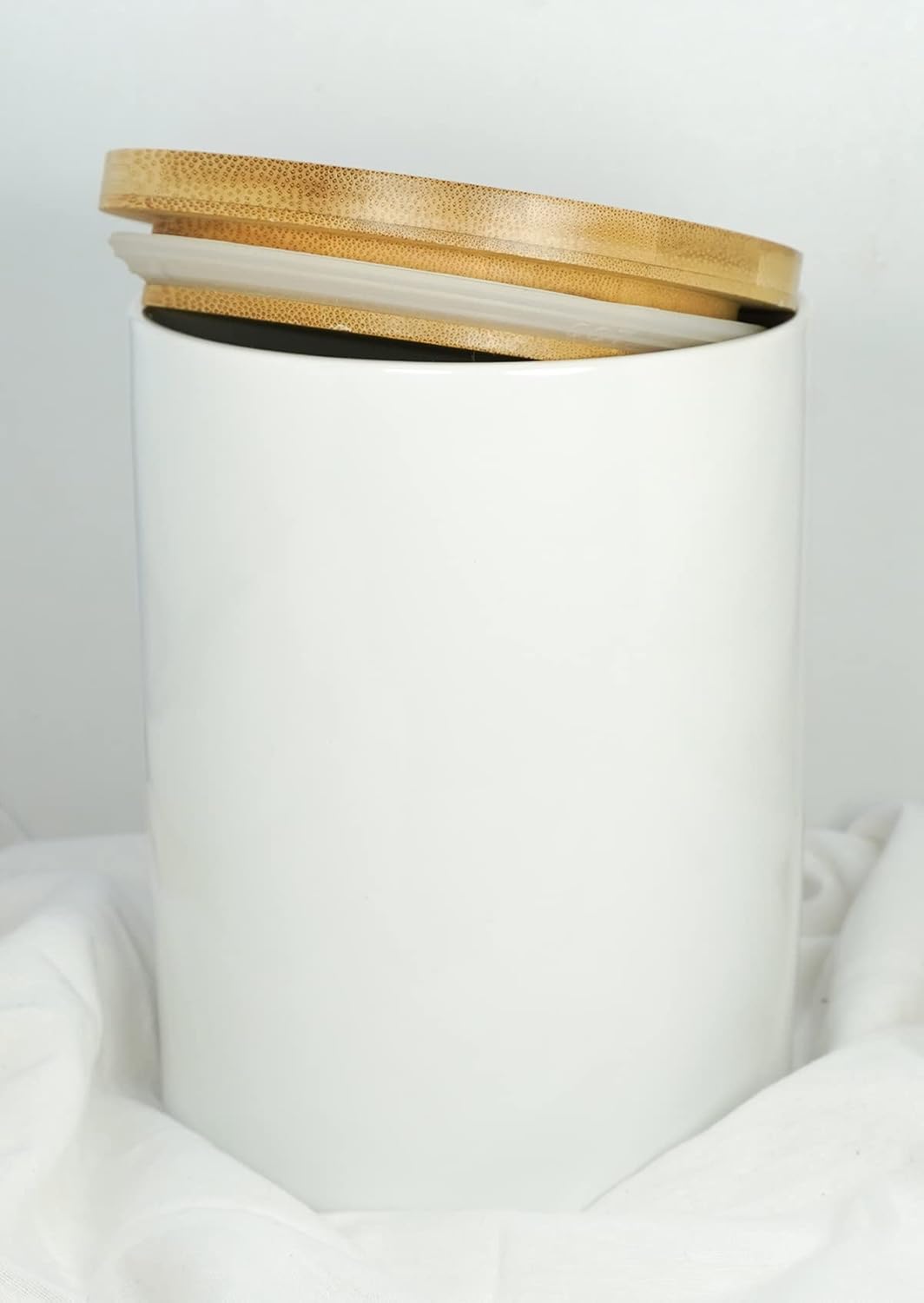 White Ceramic 1050mL 4 cup Food Storage Jar Canister with Airtight Bamboo Lid and Silicone Seal Container for Counter - Great for Coffee Sugar Treat Snack Treats for Dog Cat Rawhide Milkbone (White)