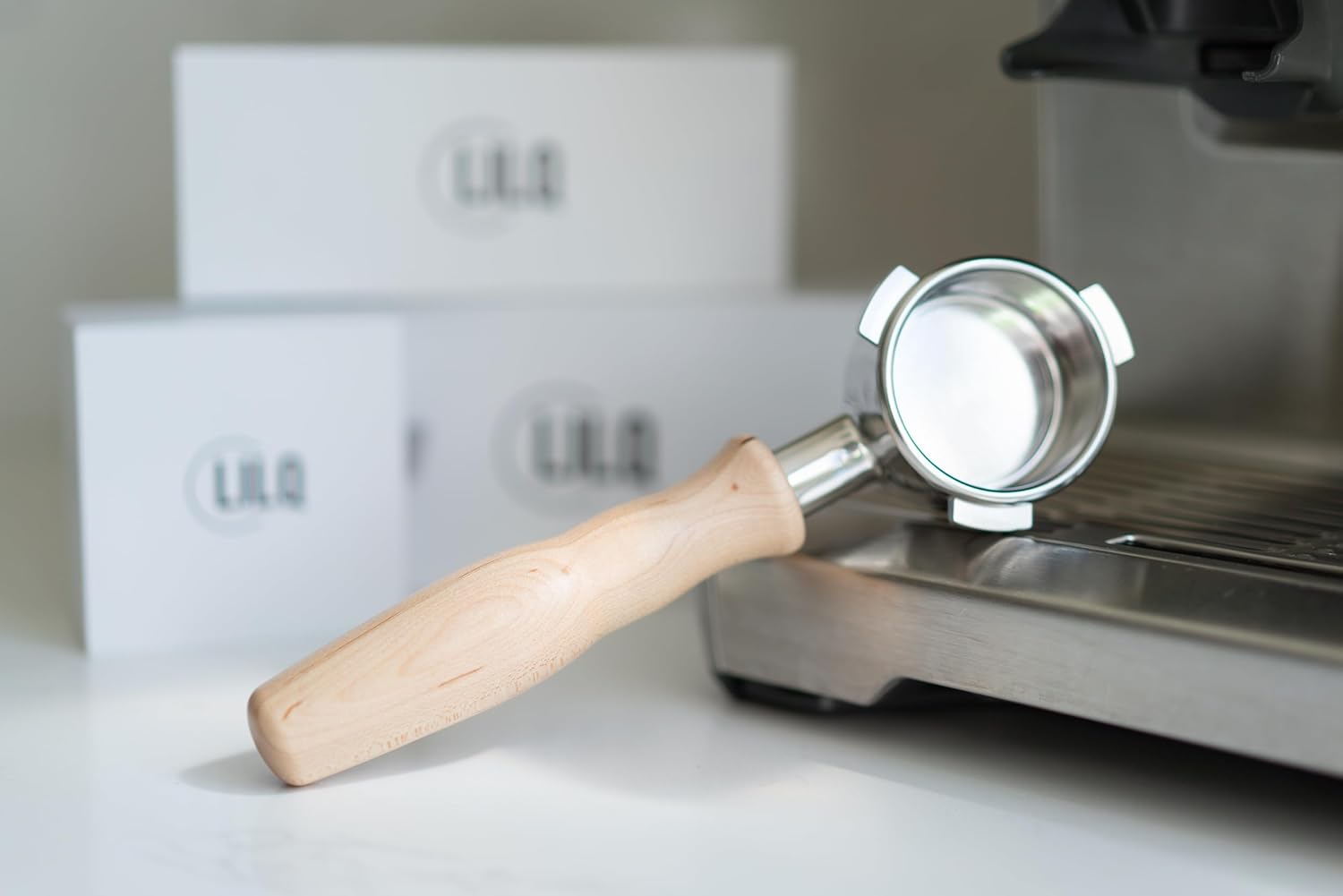 LILQ 54mm Naked Bottomless Portafilter Compatible with Breville Barista Express, Barista Pro, Bambino, and More – 18-20g basket included (Maple, 54mm)