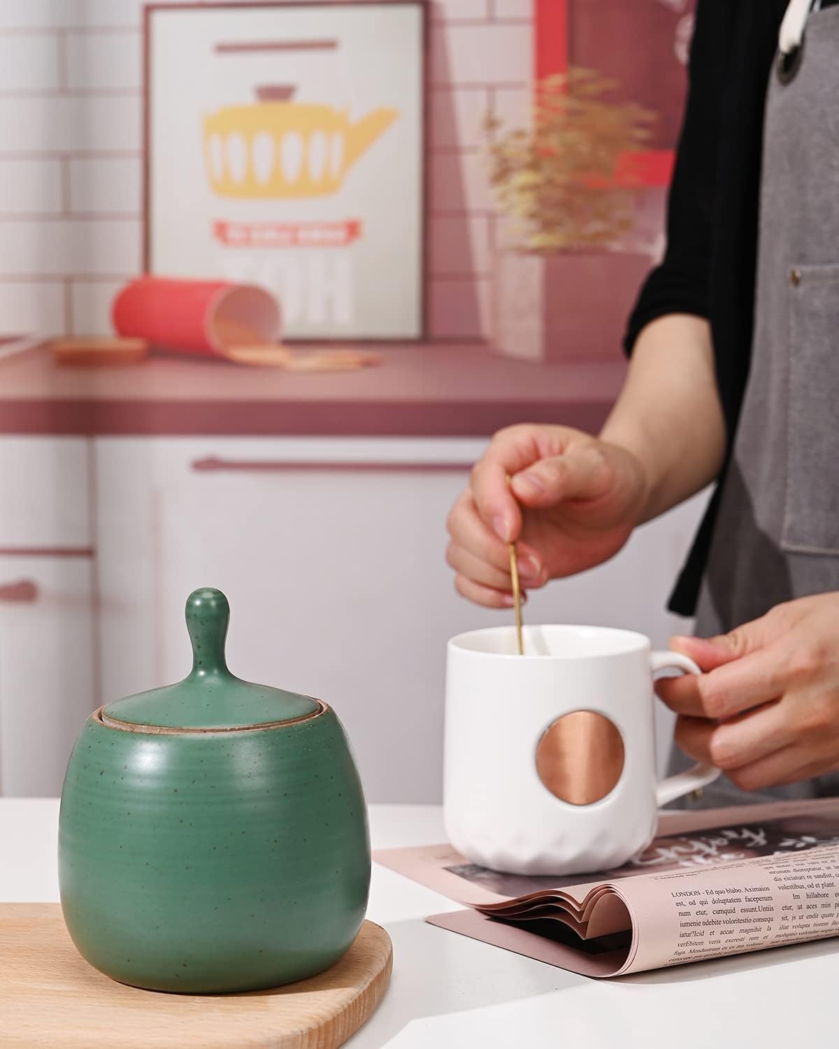 Retro Kitchen Canisters Ceramic Food Storage Jar Roud Shape with Silicone Airtight Lid for Tea, Coffee, Nuts, Herb, Spice, Sugar (Green)