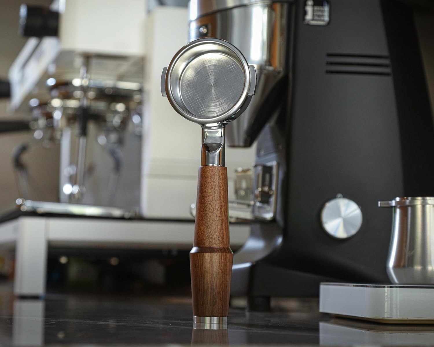 58mm Bottomless Portafilter Compatible with Breville Dual Boiler, Oracle, Oracle Jet Espresso Machines Walnut Handle 2 Ears 18-21g Double Shot Filter Basket Included