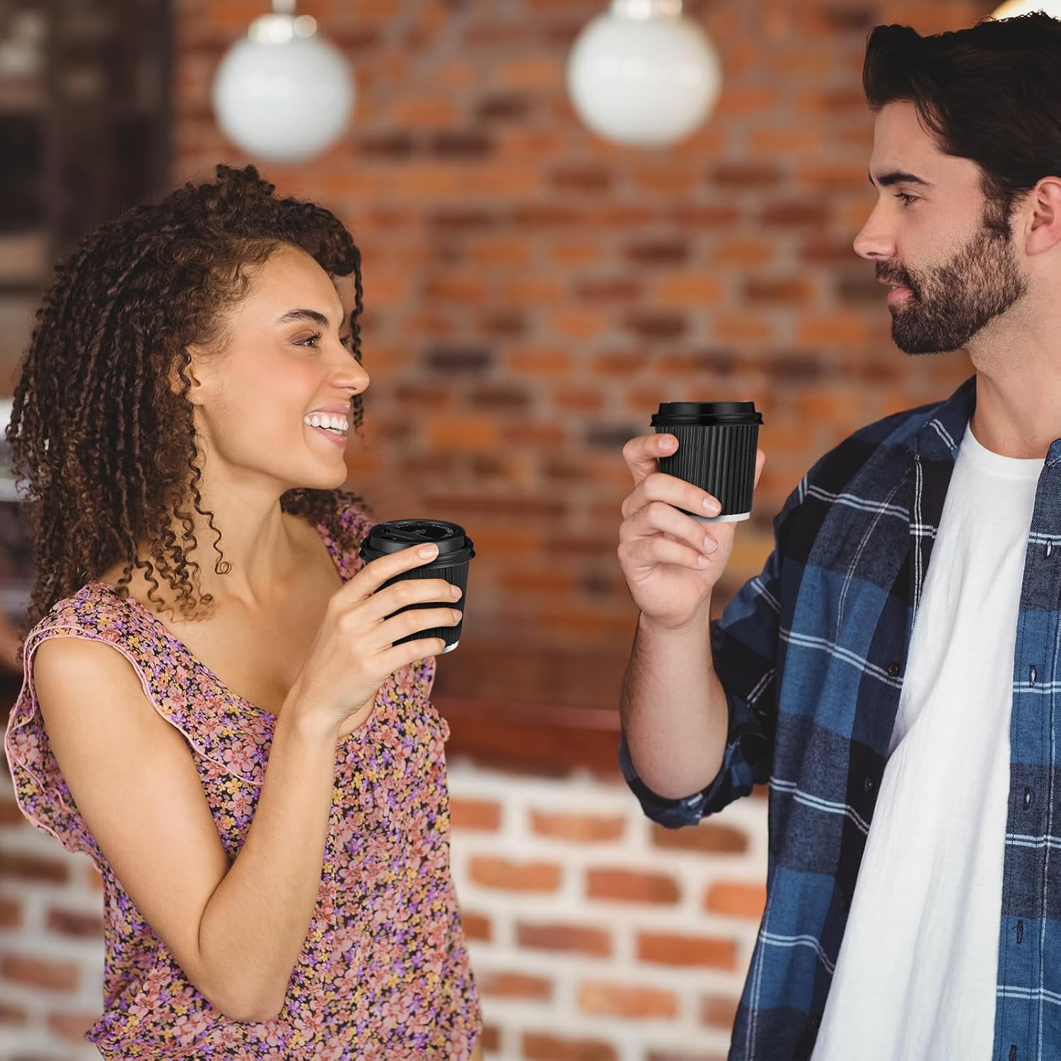 Uiifan 100 Set 4oz Disposable Espresso Cups with Lids Ripple Corrugated Paper Disposable Coffee Insulated Hot Ripple Cups for hot Chocolate, Tea, and Cocoa Drinks(Black)