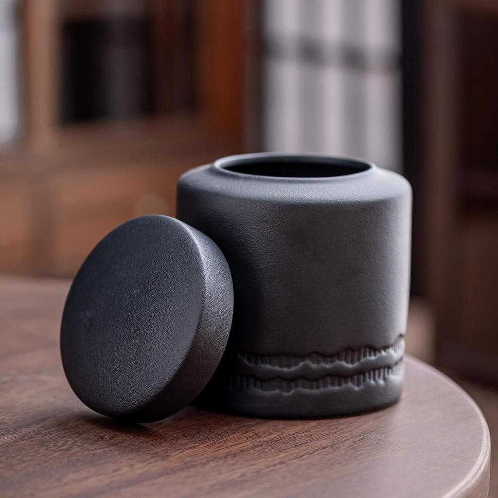 Tea Canister for Loose Tea with Airtight Lid, Kitchen Storage Containers, Ceramic Food Storage Jar, Ceramic Coffee Canister (Black)