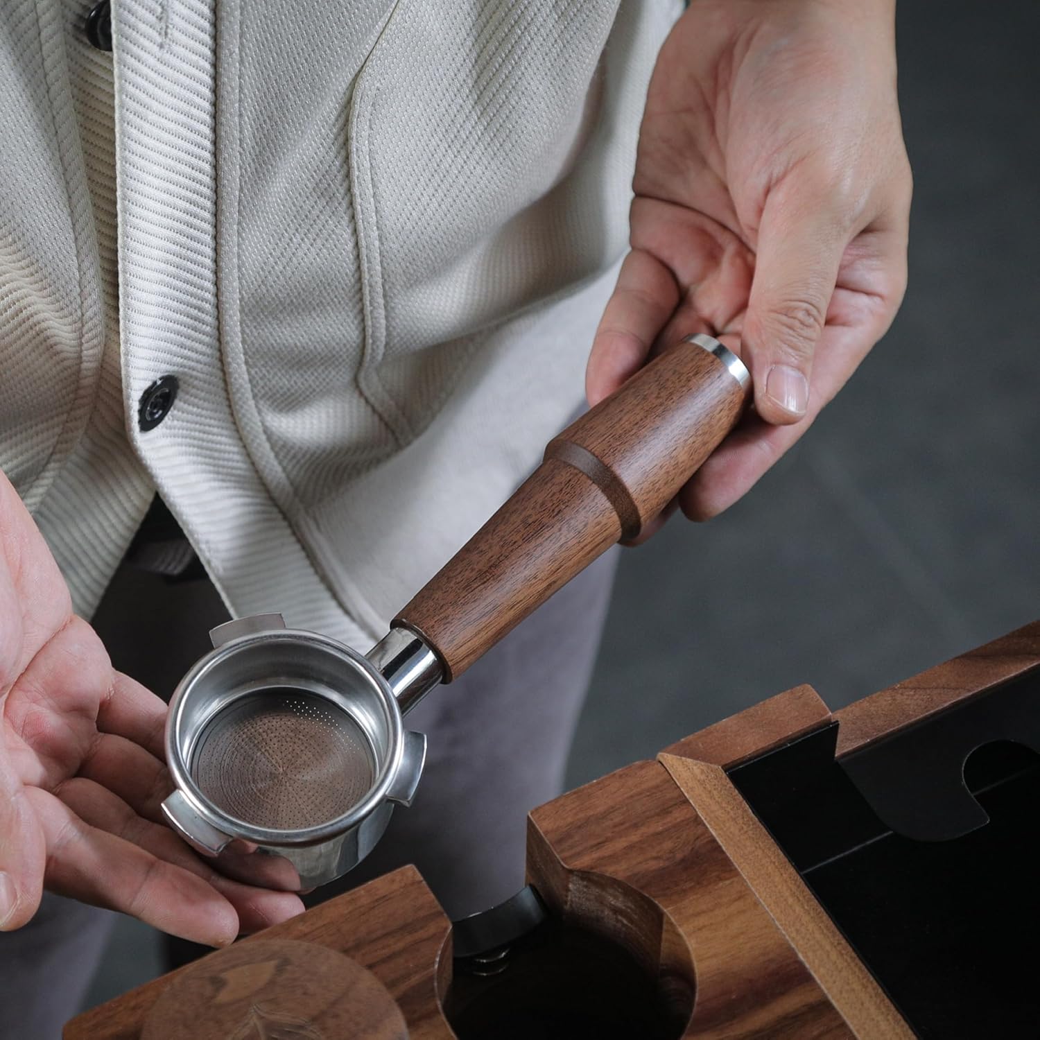 Walnut Naked Portafilter 54mm for Breville Barista Express, Pro, Touch, Bambino Plus | Premium Bottomless Portafilter | Fits BES870XL, BES878, BES880 | Includes 18–21g Filter Basket