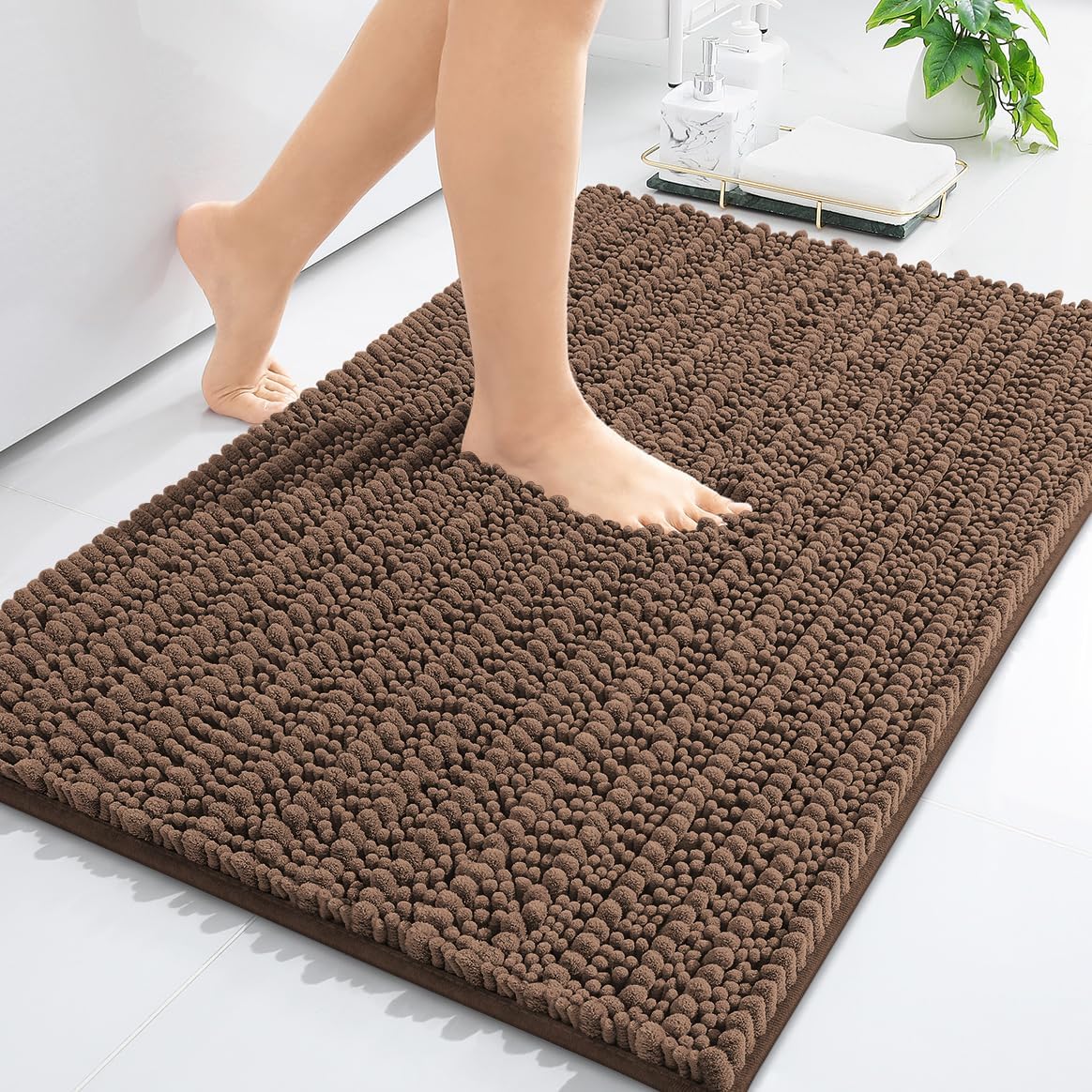 Arotive Luxury Chenille Bathroom Rug Mat, Extra Soft Thick Absorbent Shaggy Bath Rugs, Non-Slip Machine Wash Dry, Plush Bath Mats for Bathroom, Shower and Tub, 24x16, Mocha