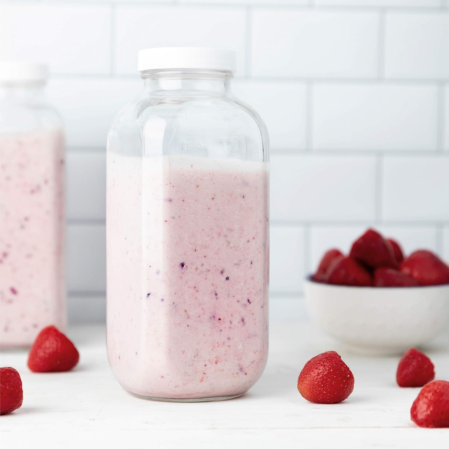 kitchentoolz 32 oz Square Glass Bottles with Plastic Airtight Lids – 4 Pack for Milk, Smoothies, Water, Kombucha, and Broth Storage